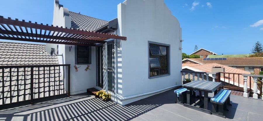 4 Bedroom Property for Sale in Reebok Western Cape